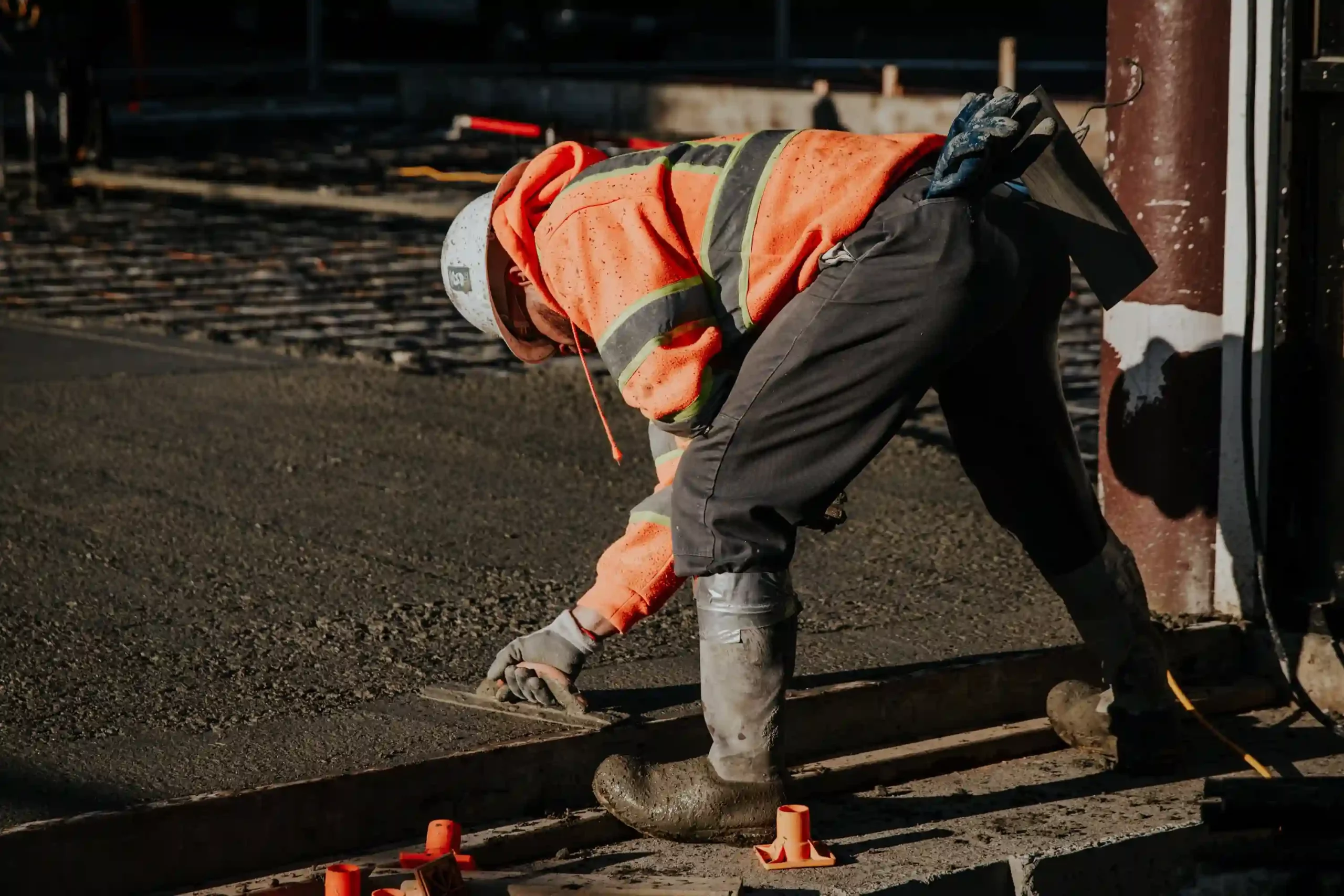 1 workers-construction-site