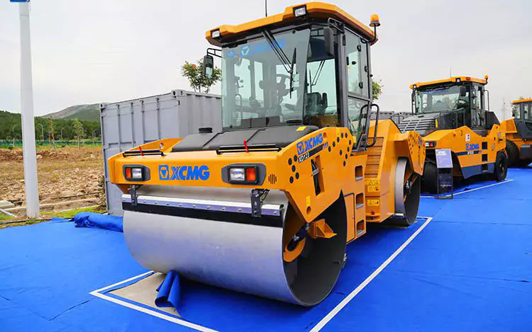 XCMG XD123 Tandem Roller-1