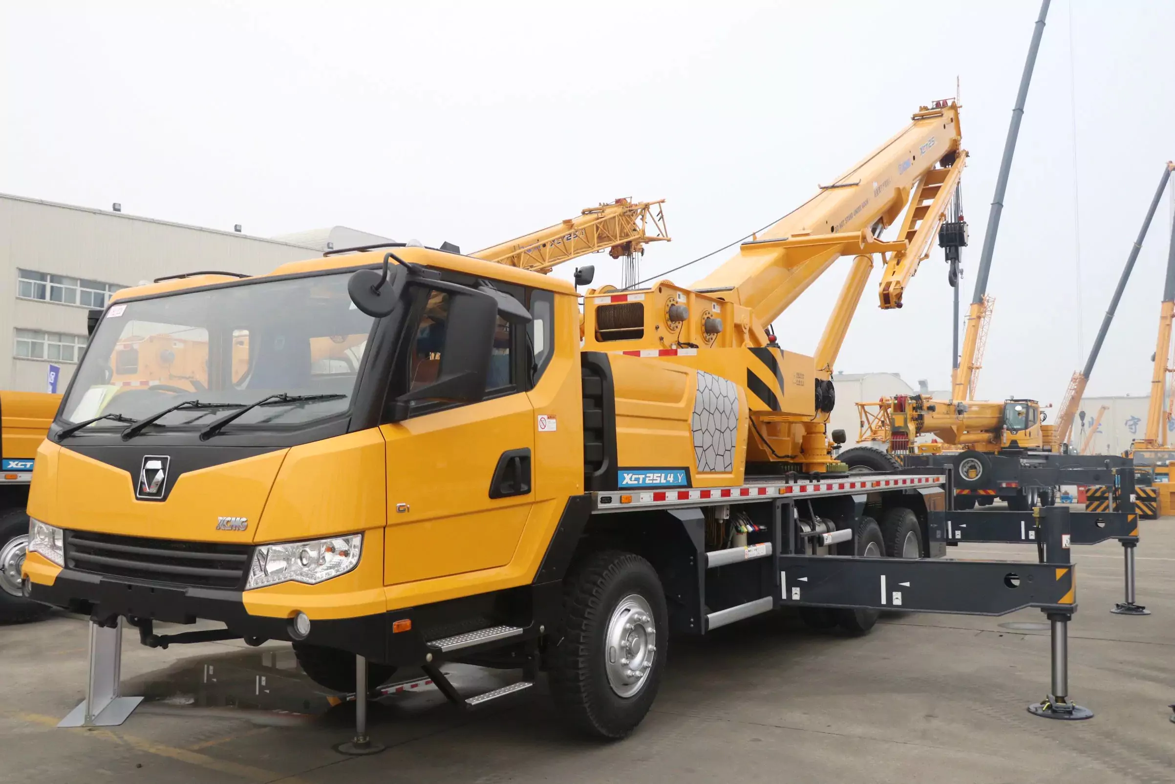 XCMG XCT25EV Truck Crane-1