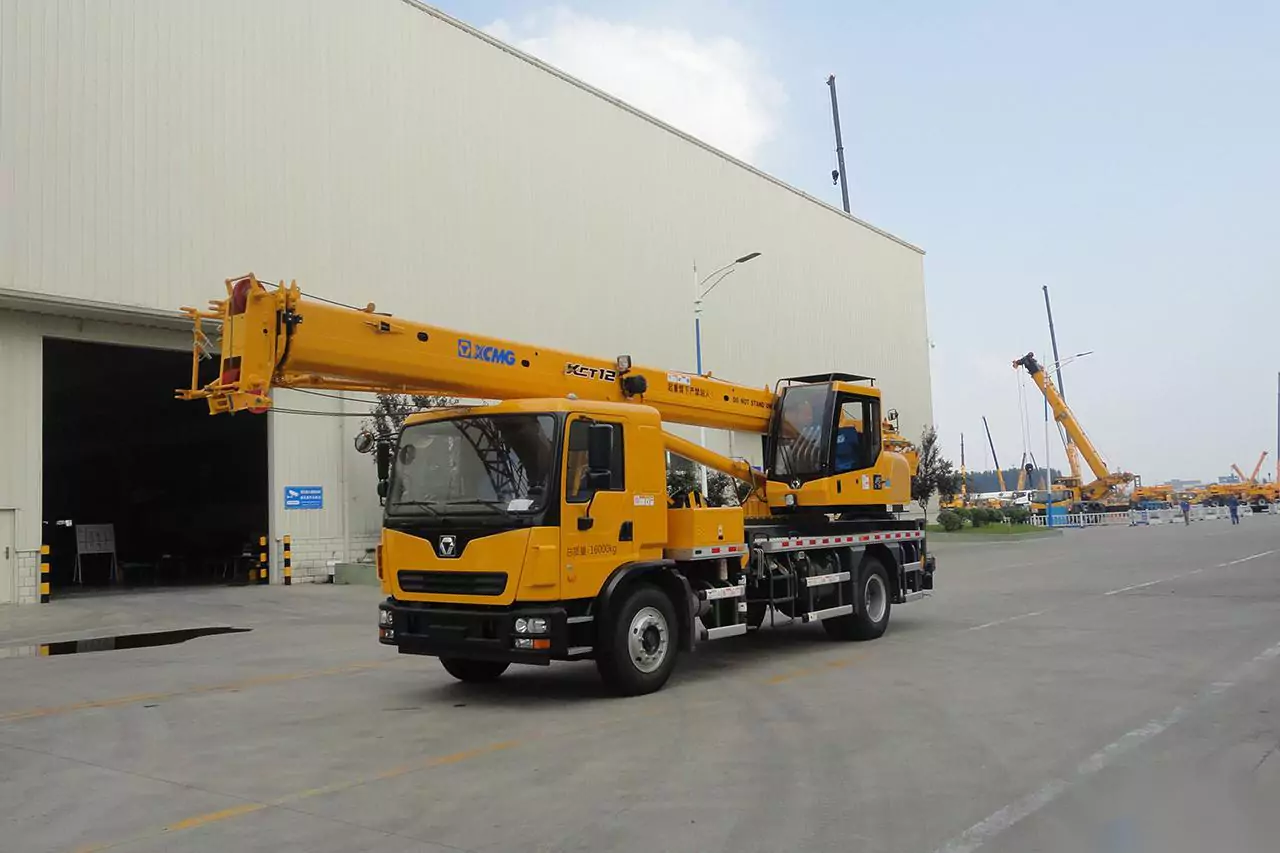 XCMG XCT12L3 Truck Crane-1