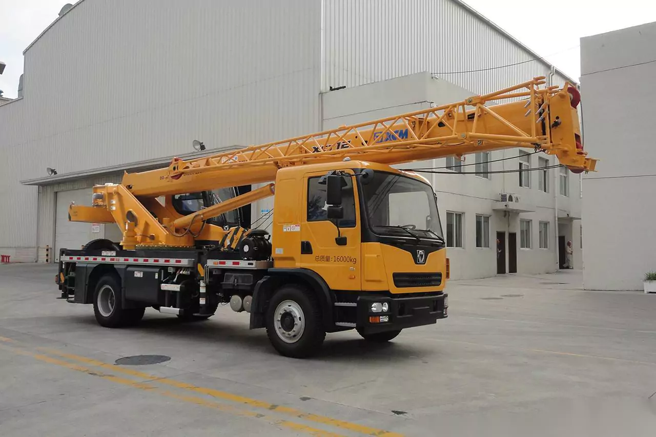 XCT12L3 Truck Crane