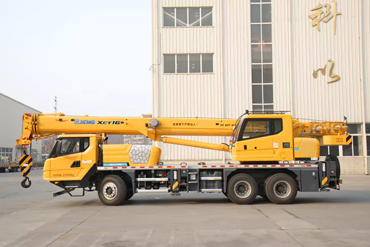 XCT16_Y Truck Crane