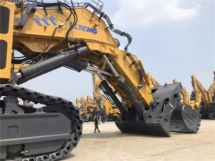 XCMG XE7000 Mining Excavator-4