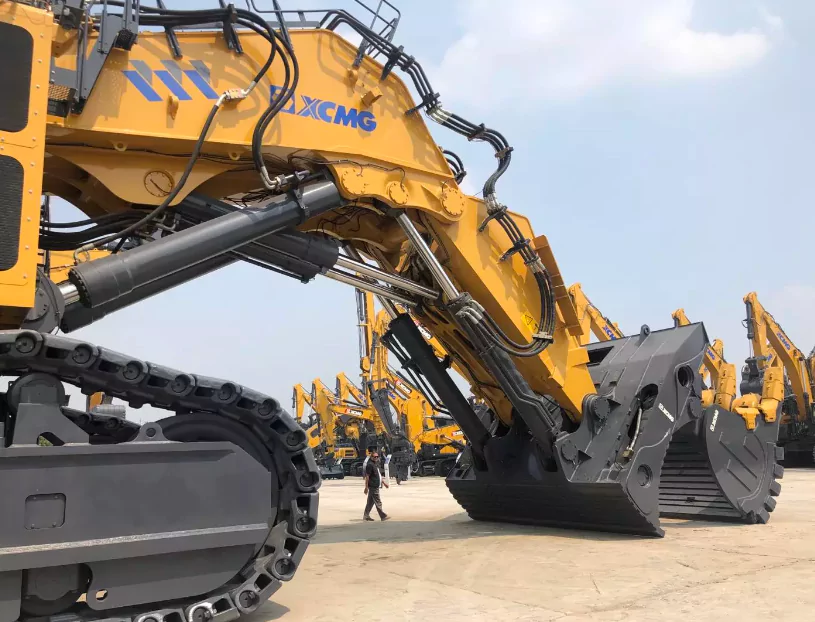 XCMG XE7000E Mining Excavator-3