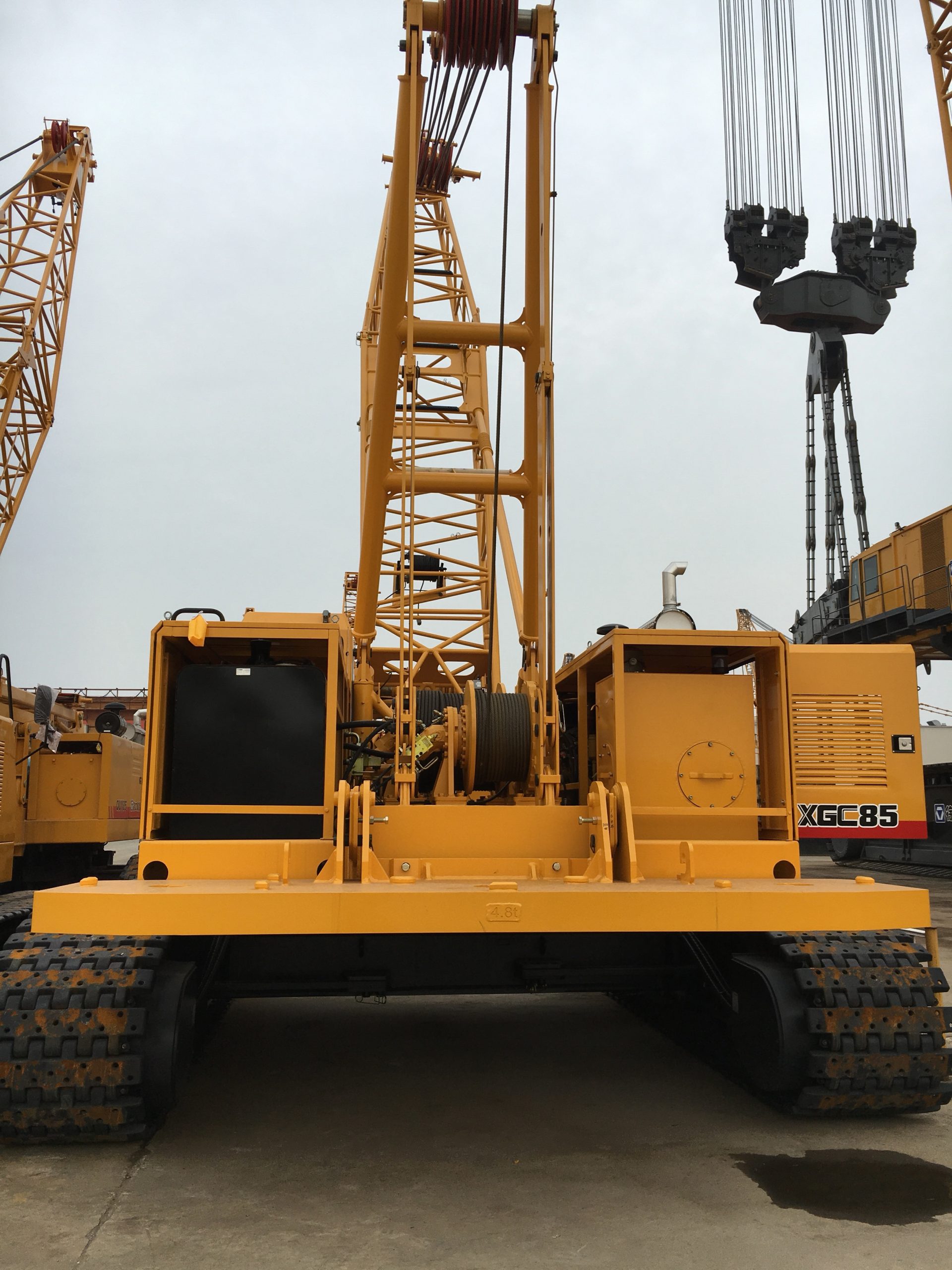 XCMG XGC320 Crawler Crane - MachPlaza