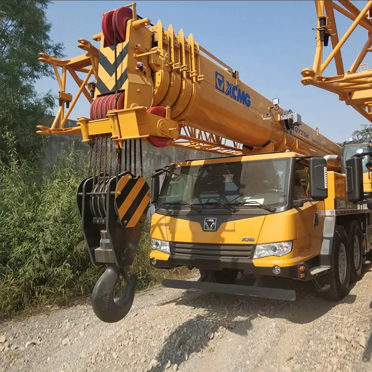 XCMG QY75KA_Y Truck Crane-2