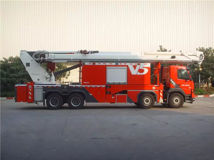 XCMG JP62S1 Water and Foam Towers Fire Truck-3