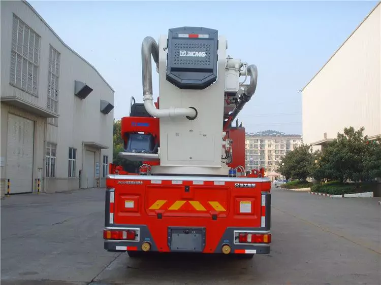 XCMG JP62S2 Water and Foam Towers Fire Truck-3