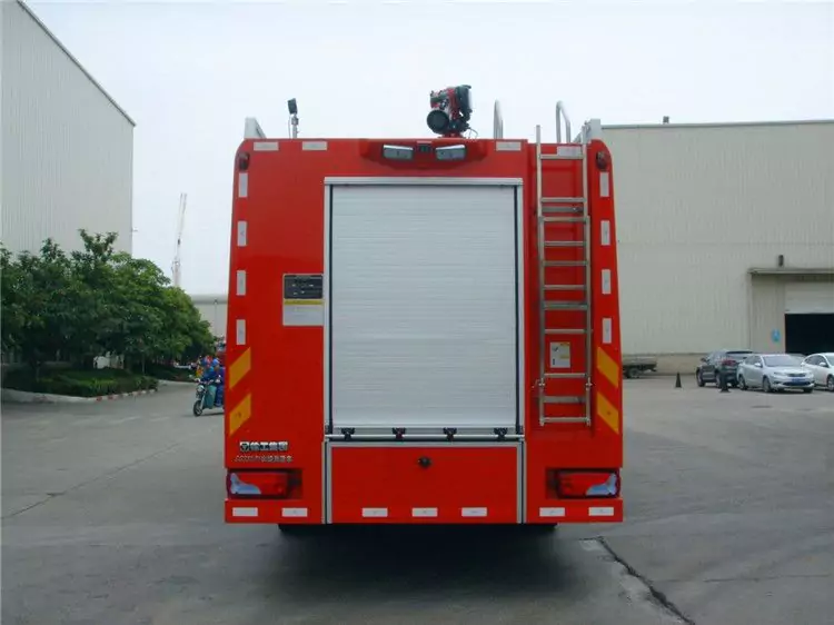 XCMG SG230F1 Tank Fire Truck-5