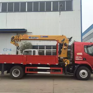 XCMG SQS200-4 Telescopic Boom Truck-mounted Crane-2