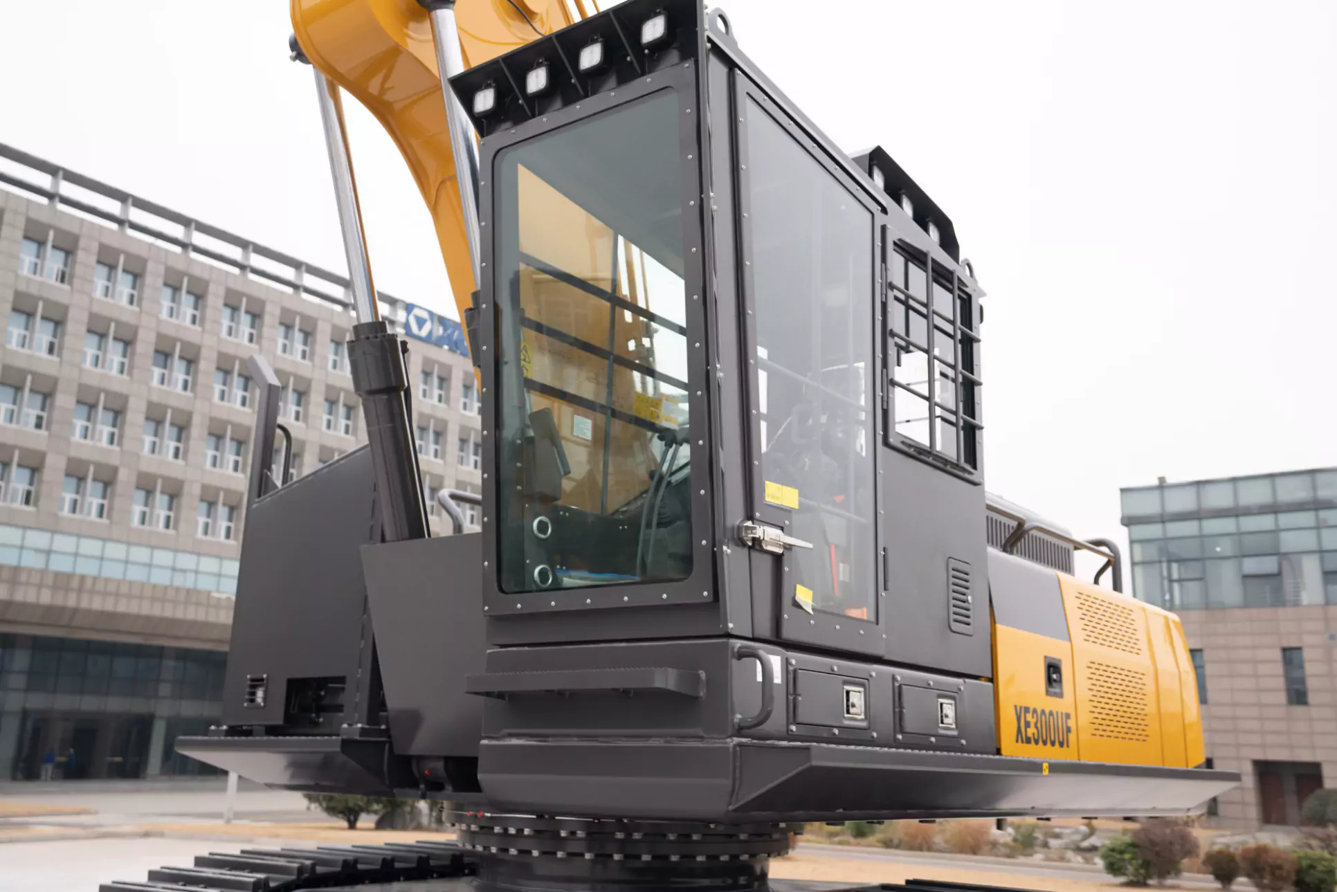 XCMG XE300UF Crawler Excavator-5