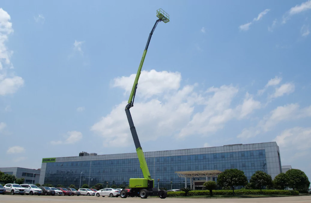 ZOOMLION ZA34J-V Articulating Boom Lift-3