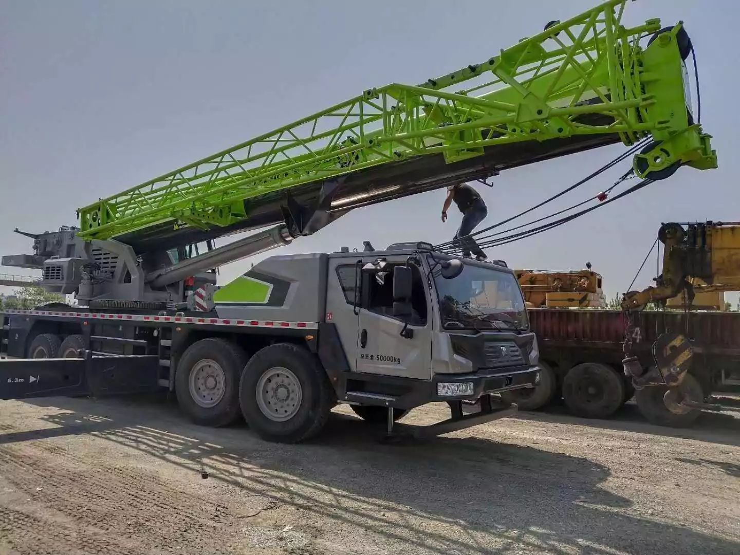 ZOOMLION ZTC700V552 Crane