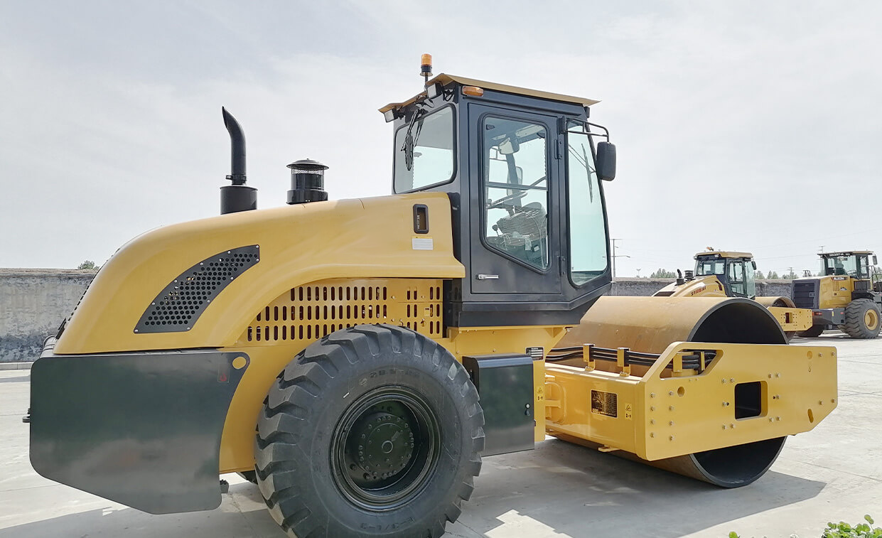 Shantui SR22MA Road Roller in Highway Construction