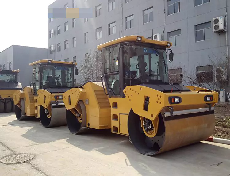 XCMG XD85T Tandem Roller-1