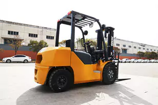 XCMG XCB-DT80 Diesel Forklift-1