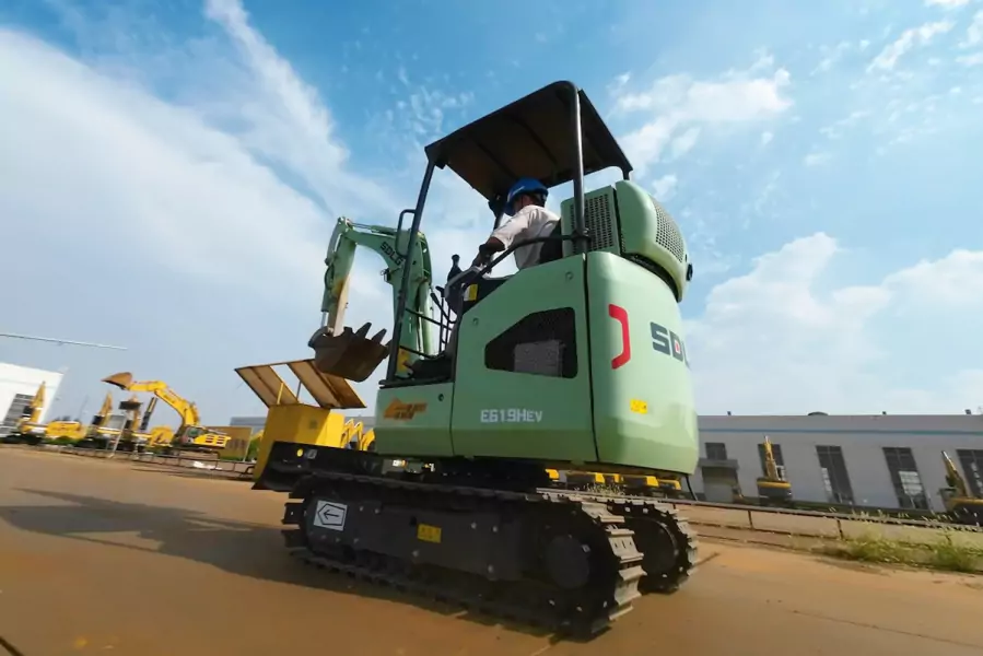 SDLG E6225H EV Electric Excavator