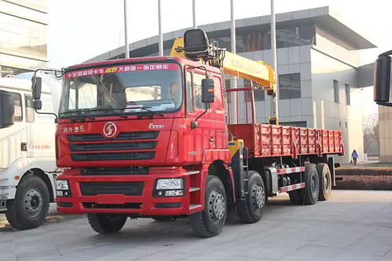 shacman-8x4-crane-truck-2