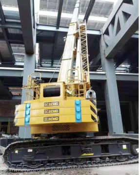 XCG Crawler Crane in use